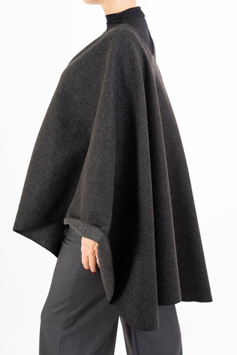 Mantella SoftEmbrace in panno con frange