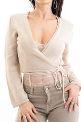 modella indossando Copri spalle scalda-cuore donna in filato misto modal colore Beige Unica