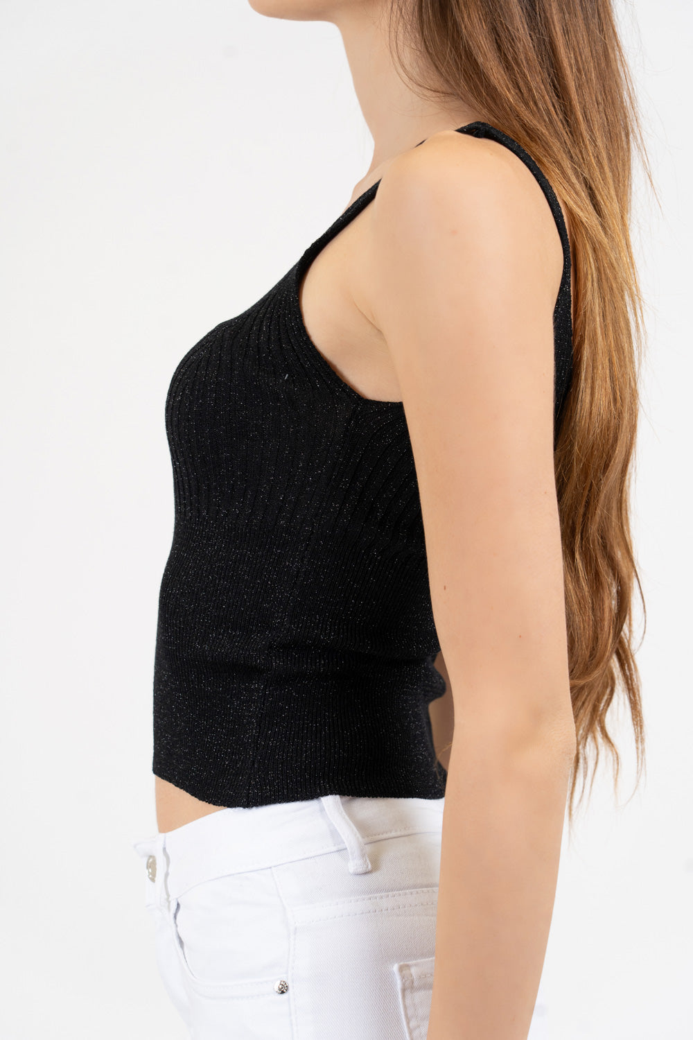 Top scollo V in maglia lurex a costine.