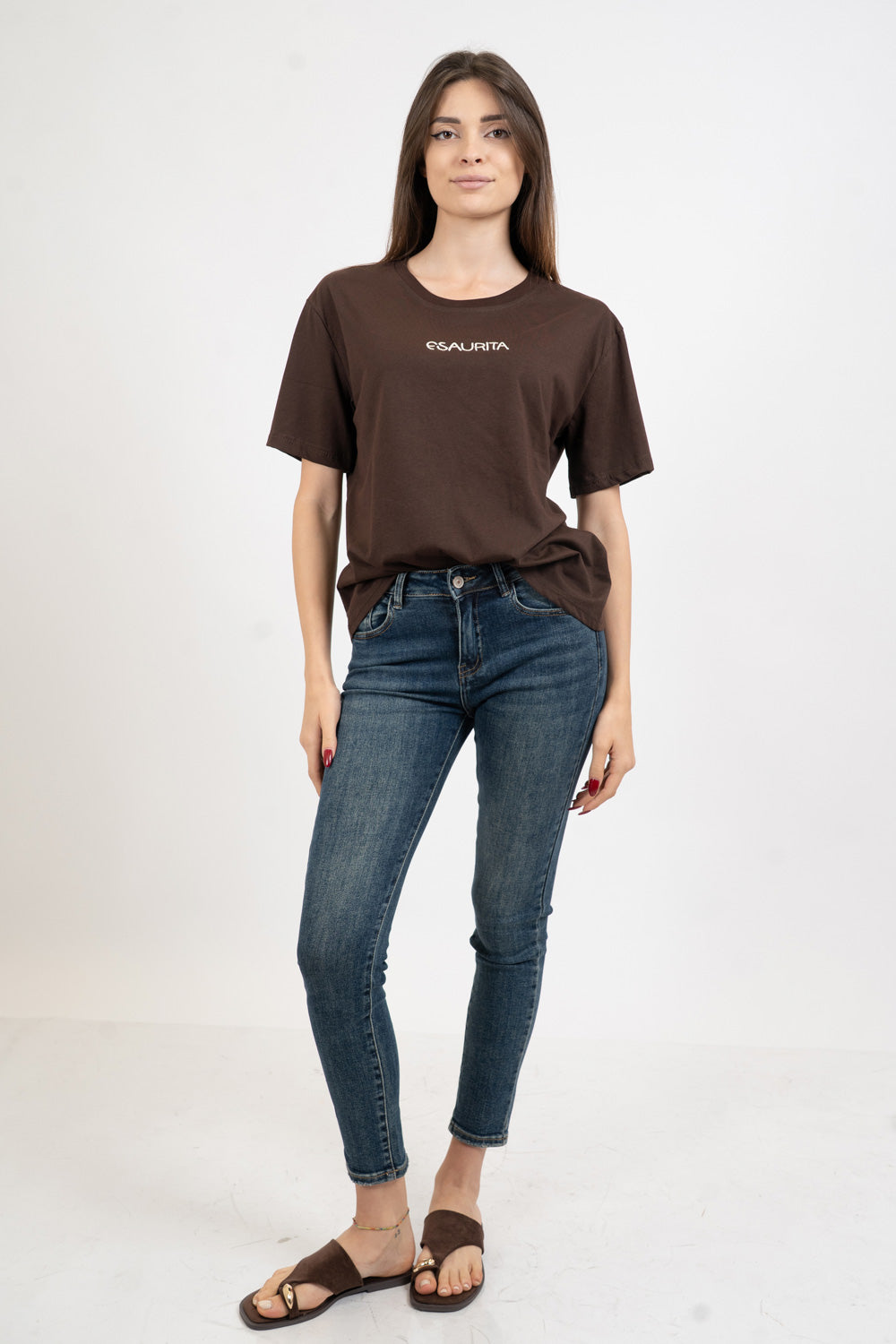 T-shirt scritta cotone “ESAURITA”.