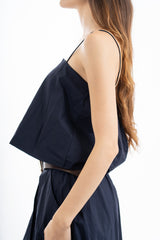 modella indossando Top a fascia a palloncino in cotone leggero colore