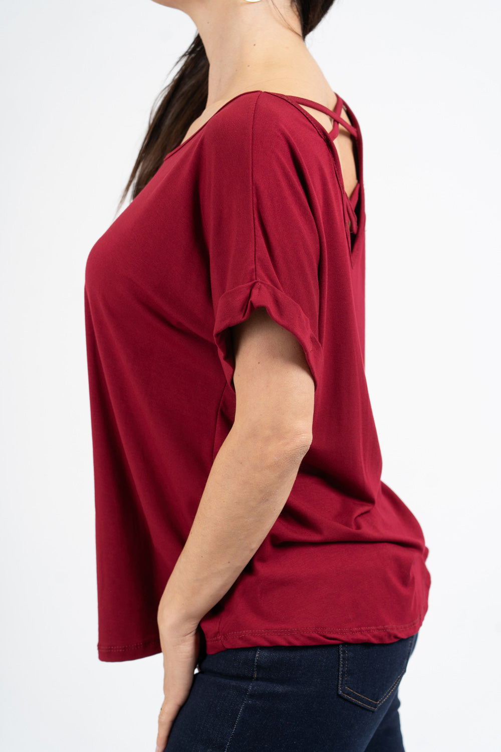 Maglia ampia in viscosa elasticizzata con scollo a V e incrocio sul retro.