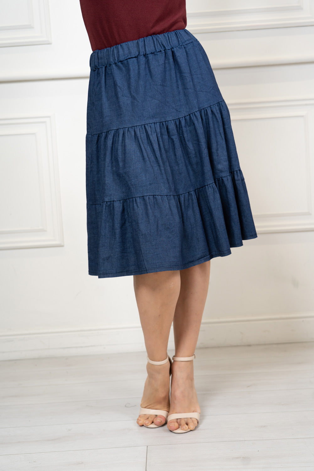 Gonna midi a balze in chambray elasticizzato.