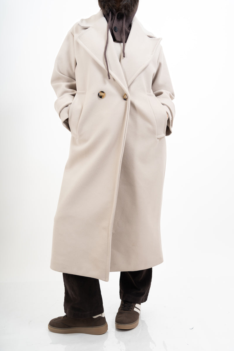Cappotto lungo in panno doppio petto con martingala ai polsi