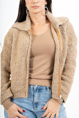 Giacca corta in filato bouclé con colletto e zip metallica