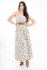 modella indossando Abito lungo in cotone a pois con spalline larghe e vita elasticizzata colore