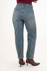 Jeans Mom Fit con lavaggio vintage
