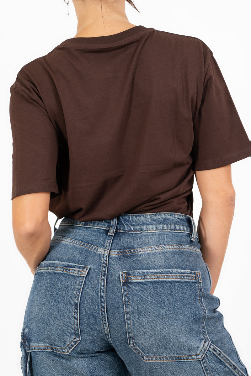 T-shirt in cotone con ricamo “di mattina non parlatemi”