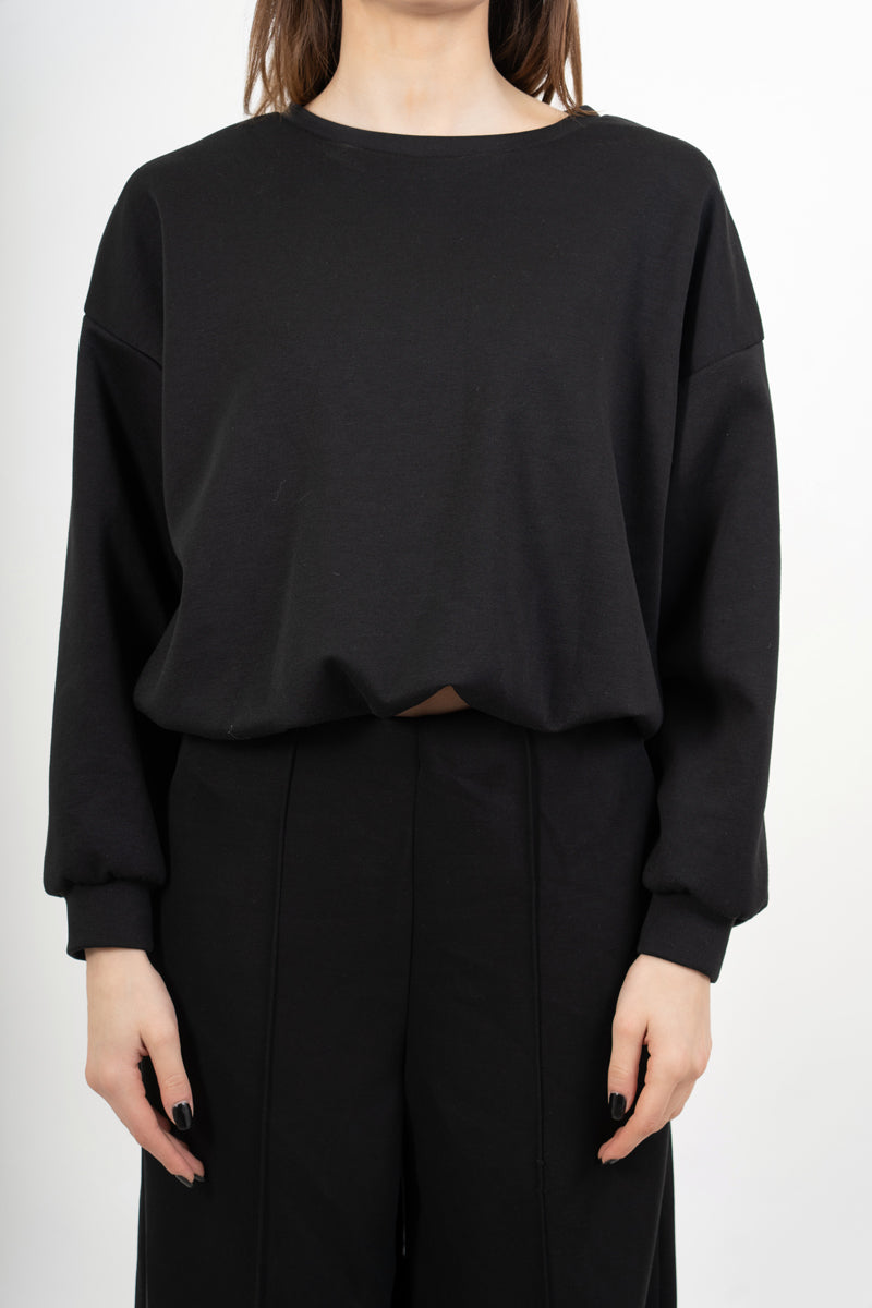 modella indossando Maglia felpa over con spalla scesa ed effetto palloncino colore