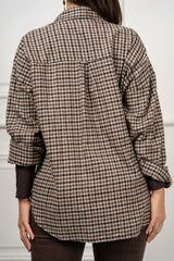 modella indossando Camicia Rivington Harlow colore