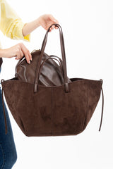 Borsa morbida a spalla in ecocamoscio con tracolla removibile