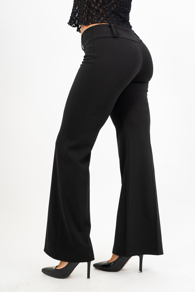 Pantalone svasato in crep con baschina alta nero