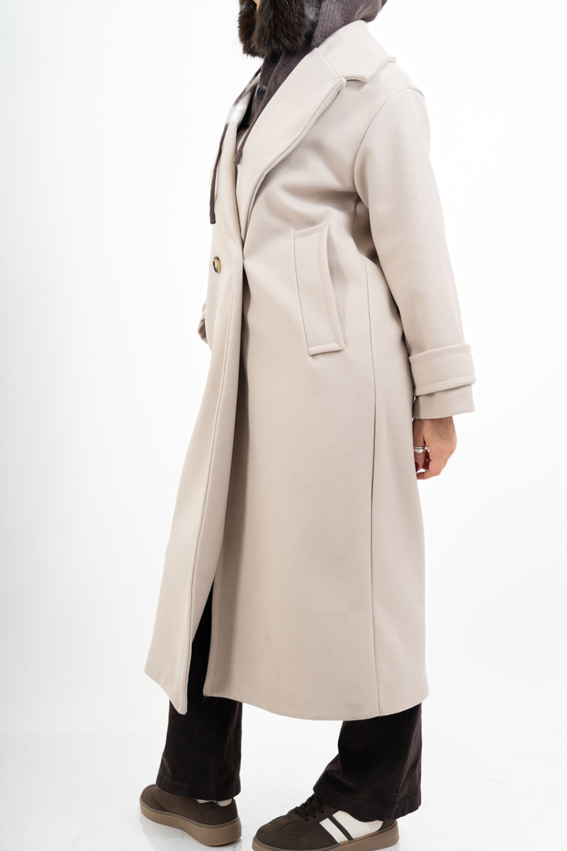 Cappotto lungo in panno doppio petto con martingala ai polsi