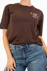 T-shirt in cotone con ricamo “mi mandi fuori di testa”