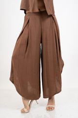 Pantalone ampio fluido in misto viscosa.