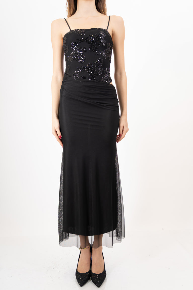 modella indossando Abito Lungo SparkleDream con Body Drappeggiato colore