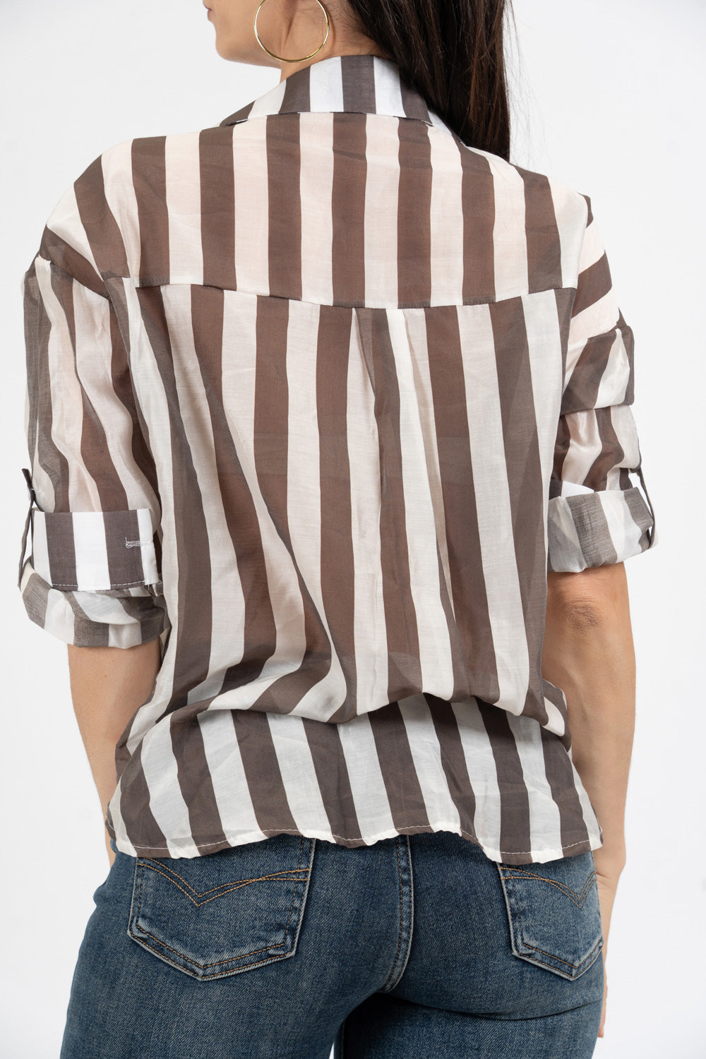 Camicia a righe in tencel leggera con nodo frontale e manica risvoltata