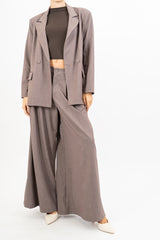 Top scollo all’americana in filato leggero