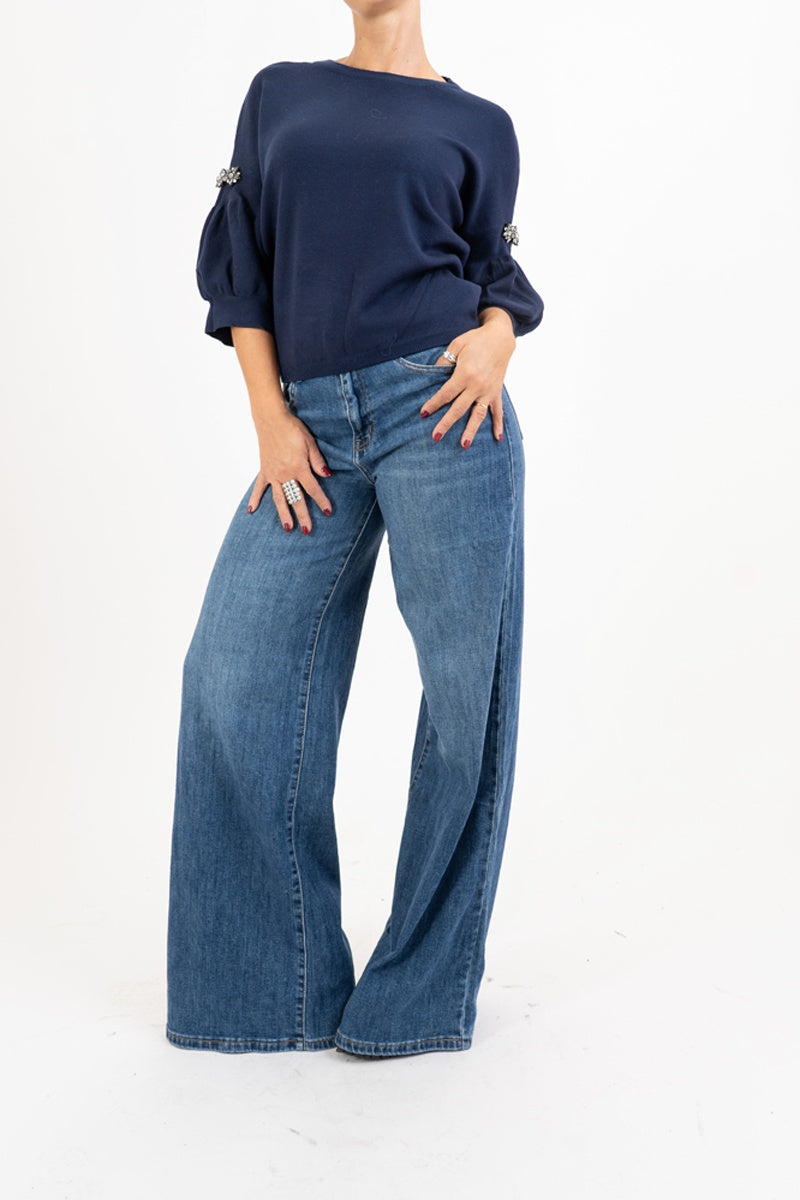 Maglia Balloon Chic con spilla gioiello