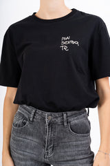 T-shirt in cotone con ricamo “mai senza te”
