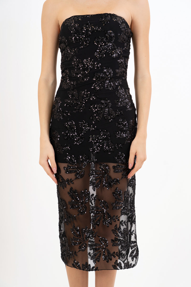 Abito lungo a fascia con paillettes e trasparenze