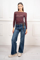 modella indossando Jeans Harlow Straight colore