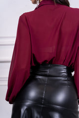 modella indossando Body Lysandra in georgette colore