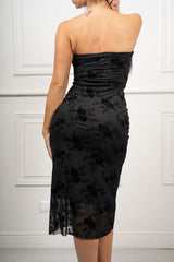 modella indossando Abito midi Floris drappeggiato colore