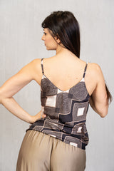 Top in raso fantasia optical geometrica