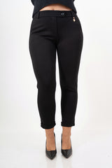 modella indossando Pantaloni Punto Milano Elegance – Nero colore