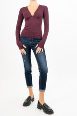 Maglia con coppe e scollo a cuore in nylon elasticizzato
