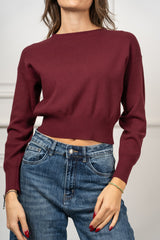 modella indossando Maglia Mirelle boxy in misto viscosa colore
