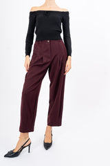 modella indossando Pantalone Balloon Chic colore