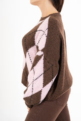 modella indossando Maglione fantasia SoftArgyle in misto lana colore