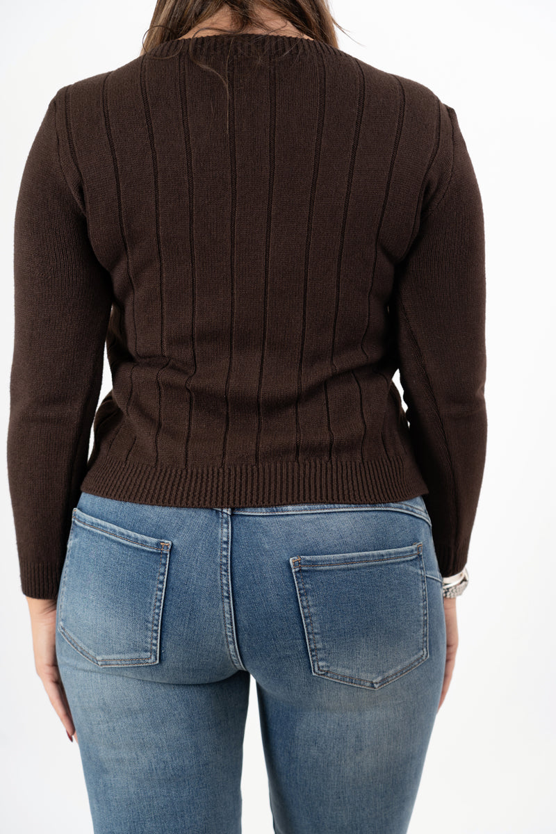 modella indossando Maglioncino SoftTrecce colore