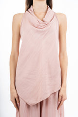 modella indossando Top lungo a fazzoletto con scollo sciallato in viscosa EasyWave no stiro colore Rosa Unica