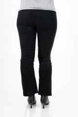 modella indossando Pantalone a Coste a Zampa in Cotone – Nero colore