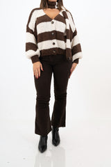 modella indossando Cardigan a righe in misto lana con sciarpa coordinata colore