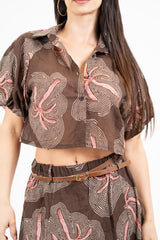 Camicia crop fantasia Jungle Wave con manica palloncino.