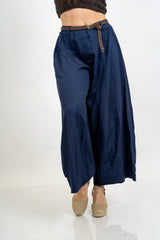 Pantalone balloon cropped in misto lino con cintura intrecciata.