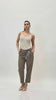 Pantalone cropped in tela fluida mélange fango con cintura foulard