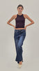 Top scollo all’americana in filato leggero
