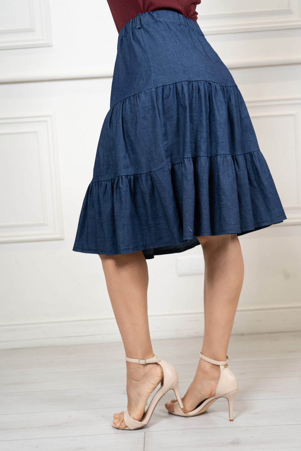 Gonna midi a balze in chambray elasticizzato.