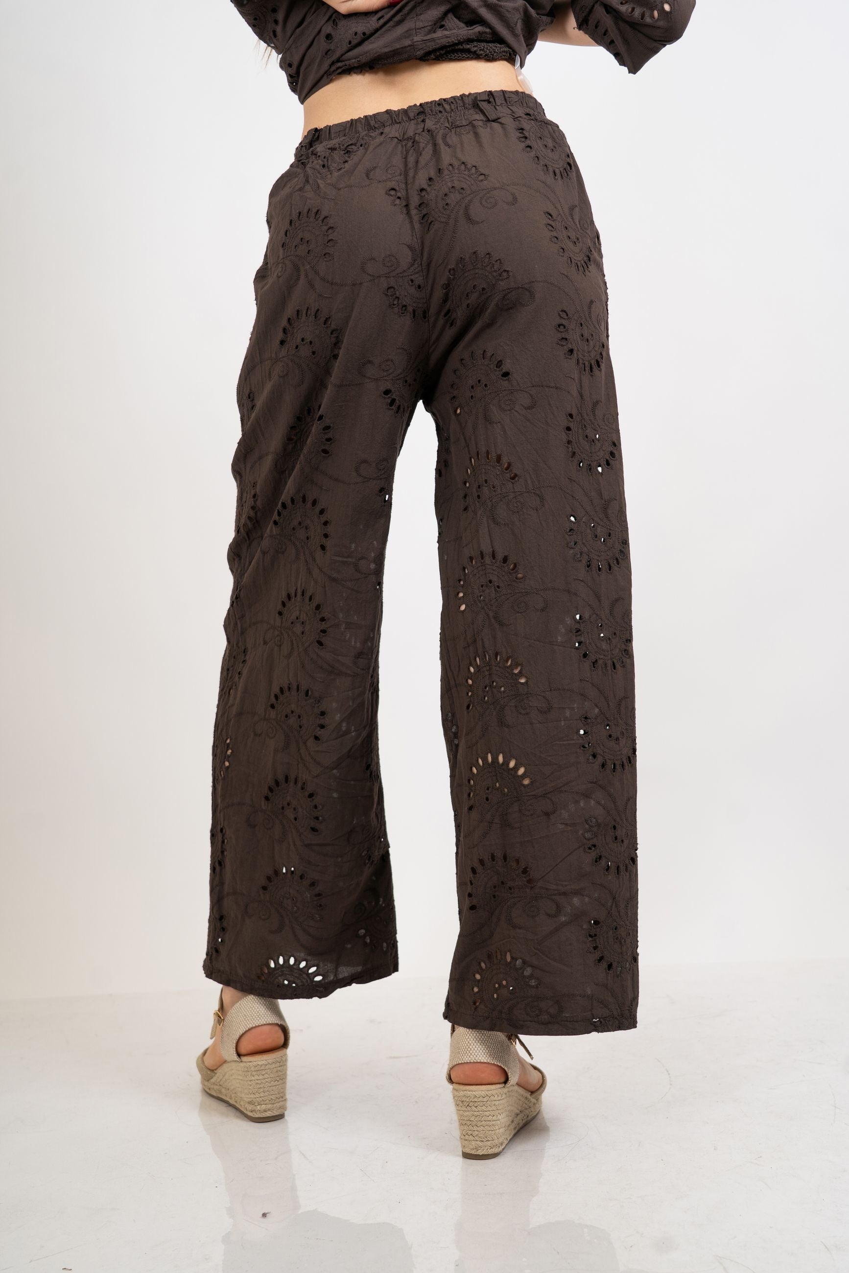 Pantalone traforato Onde Ricamate in cotone.