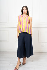 modella indossando Camicia Smanicata Positano Righe colore