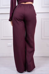 modella indossando Pantalone Elodie wide leg colore