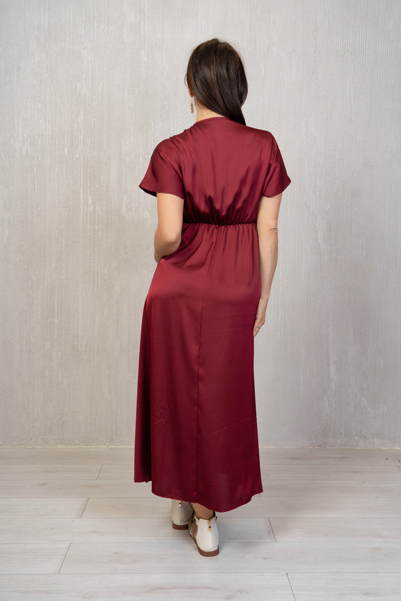 Abito lungo in raso nero elegante