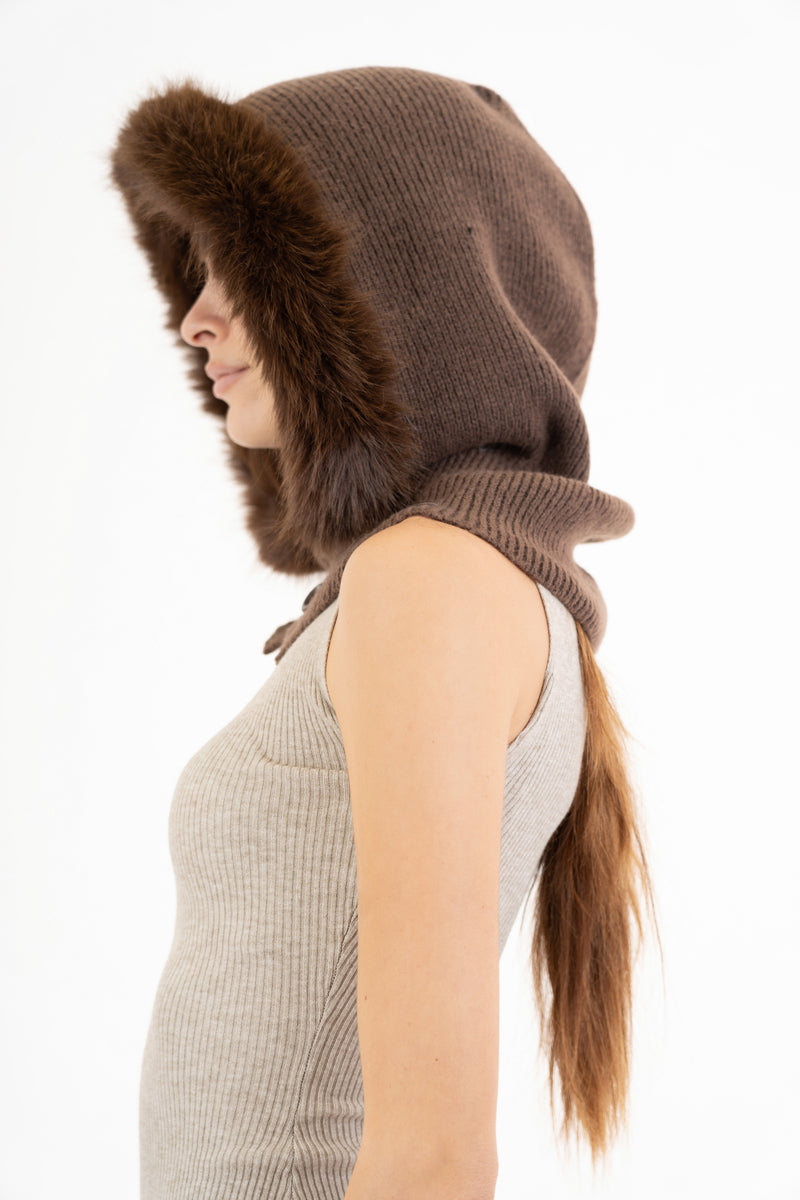 Cappuccio KnitFur con bordo in ecopelliccia