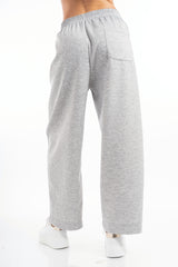 modella indossando Pantalone in misto viscosa con elastico in vita colore