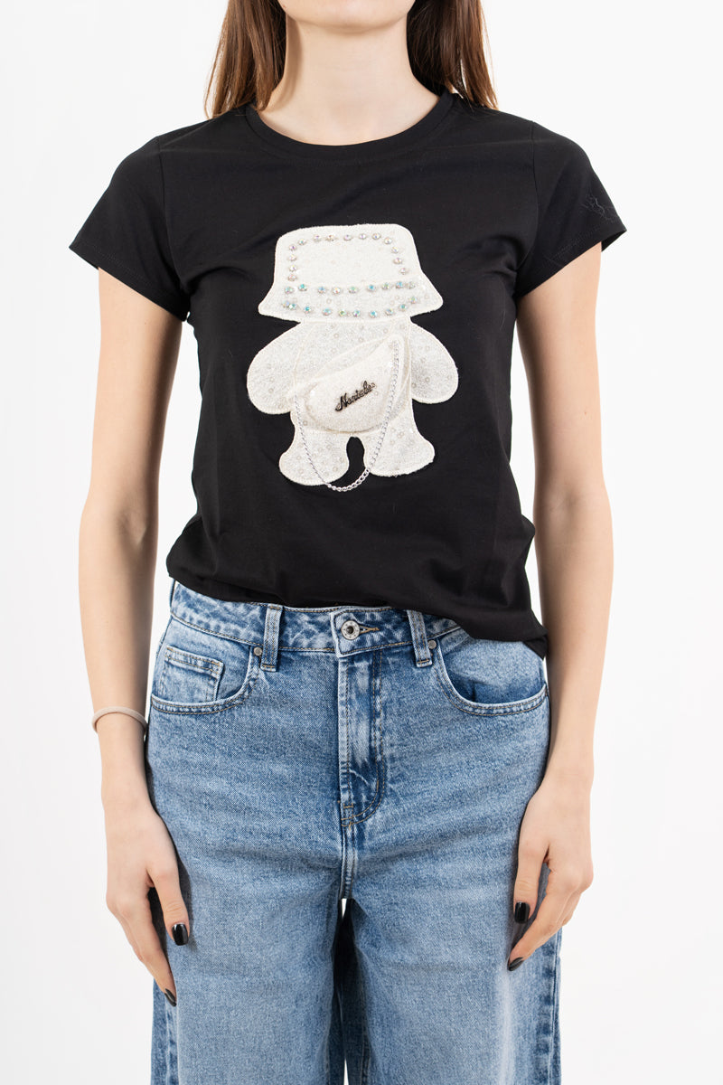 modella indossando T-shirt in cotone elasticizzato con orsetto gioiello applicato colore Nero Unica